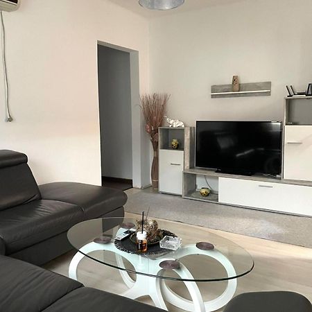 Apartament Inu Orşova Eksteriør bilde