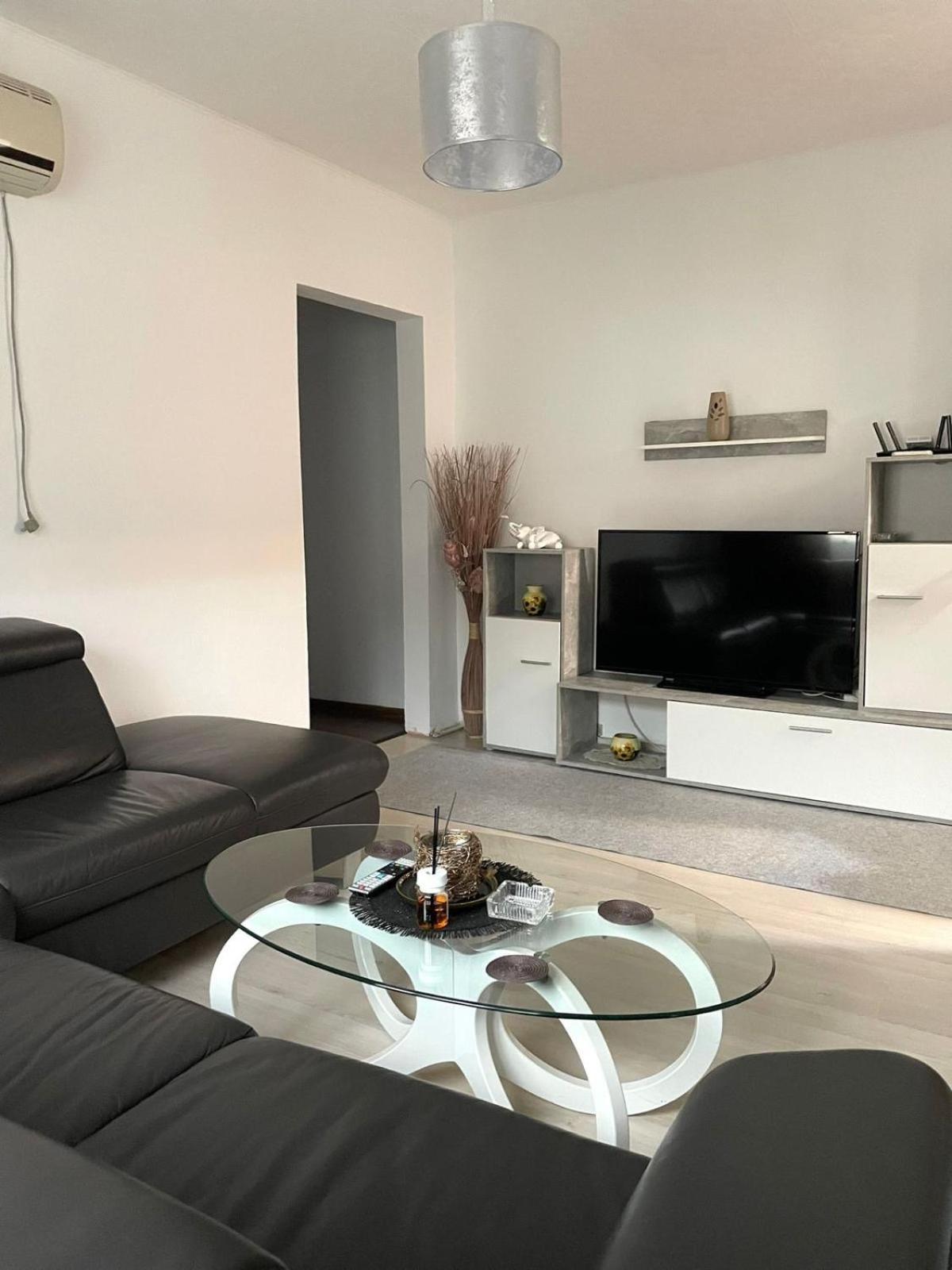 Apartament Inu Orşova Eksteriør bilde