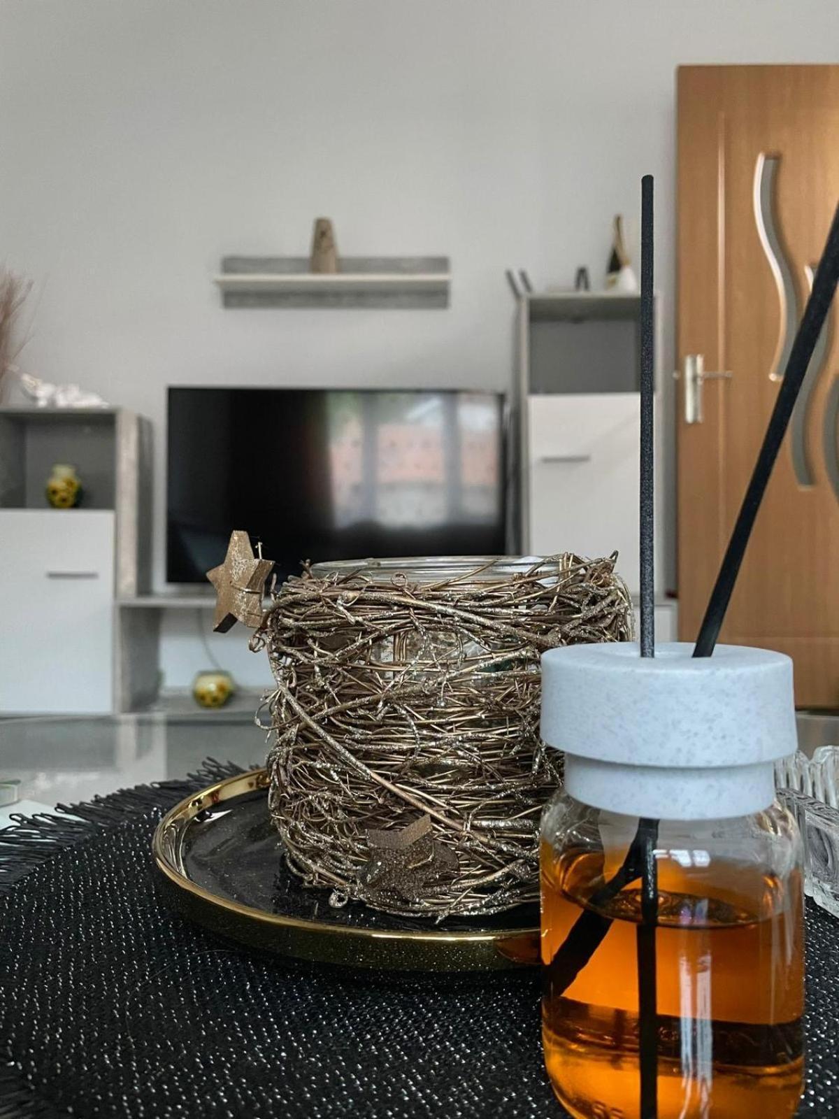 Apartament Inu Orşova Eksteriør bilde
